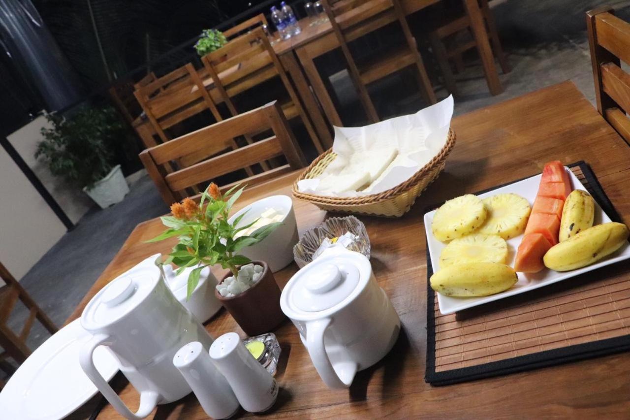 Ryan Residence & Restaurant Негомбо Екстер'єр фото