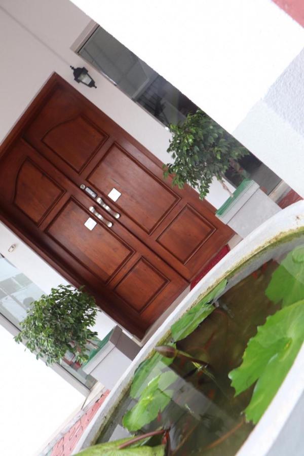 Ryan Residence & Restaurant Негомбо Екстер'єр фото
